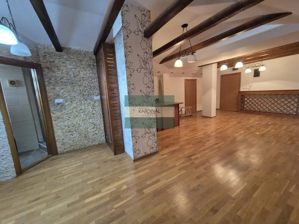 Prodaja, trosoban stan, 99m², Vašarište, Jagodina