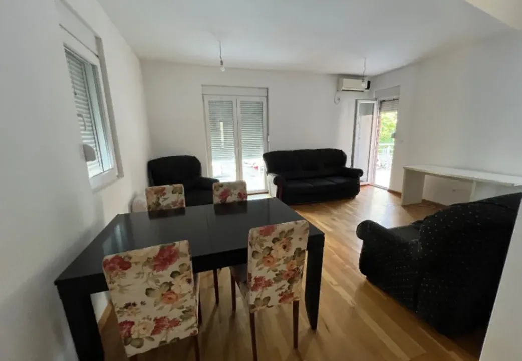 Izdavanje, stan, 50m², Podgorica, Crna Gora