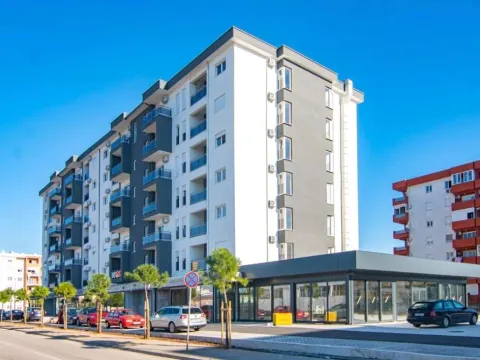 Izdavanje, jednosoban stan, 42m², Tuški Put, Podgorica - image 6