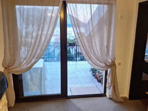 Rent, three bedroom apartment, 120m², Bečići, Budva - image 3