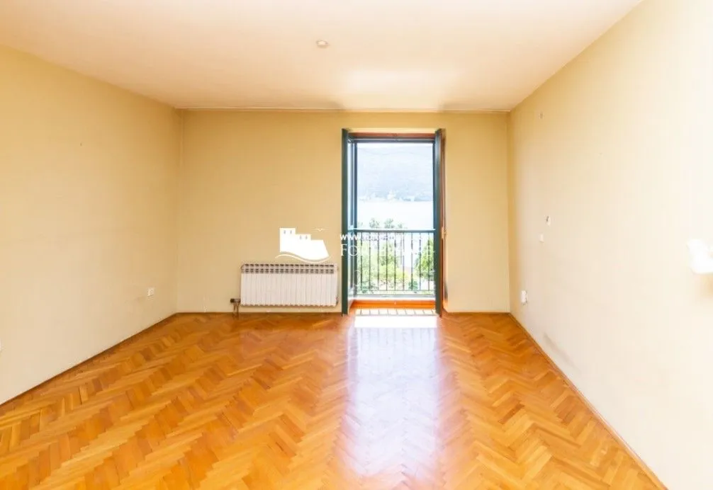 Prodaja, kuća, 590m², Herceg Novi, Crna Gora