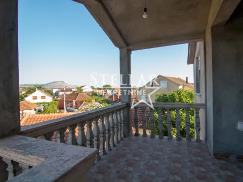 Izdavanje, dvosoban stan, 70m², Konik, Podgorica - image 4