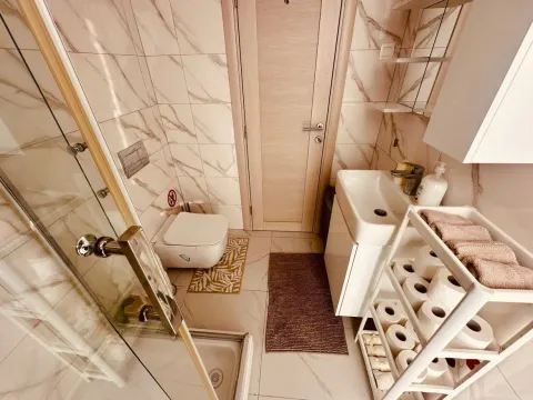 Izdavanje, jednosoban stan, 40m², Kalimanj, Tivat - image 6