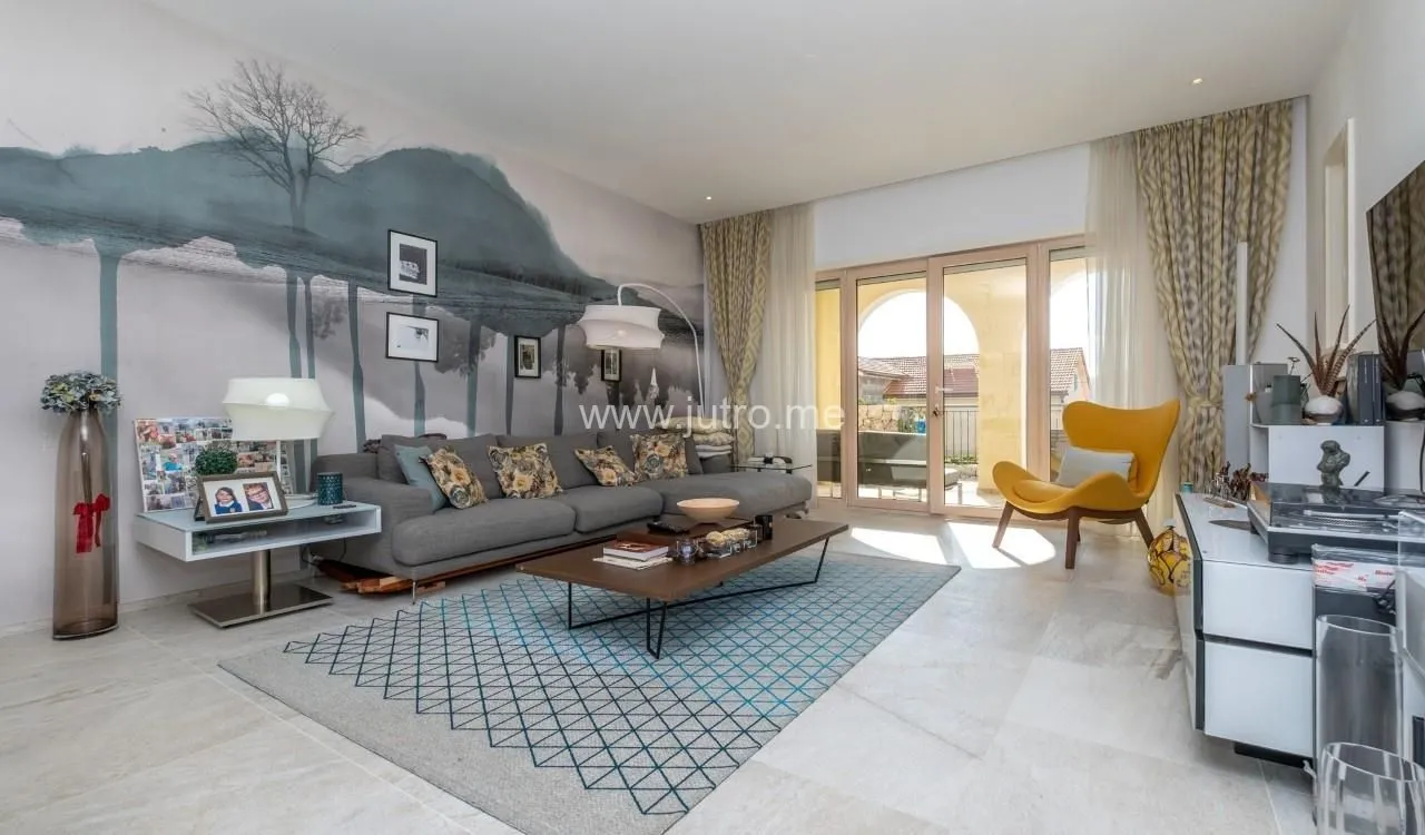 Prodaja, stan, 152m², Tivat, Crna Gora