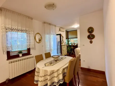 Izdavanje, trosoban stan, 100m², Tuški Put, Podgorica - image 4