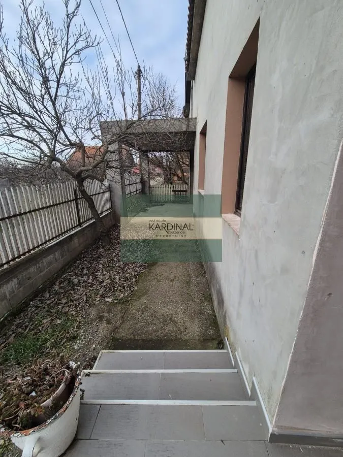 Prodaja, kuća, 300m², Tonja, Ćuprija