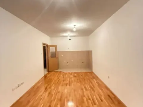 Izdavanje, jednosoban stan, 49m², Ljubović, Podgorica