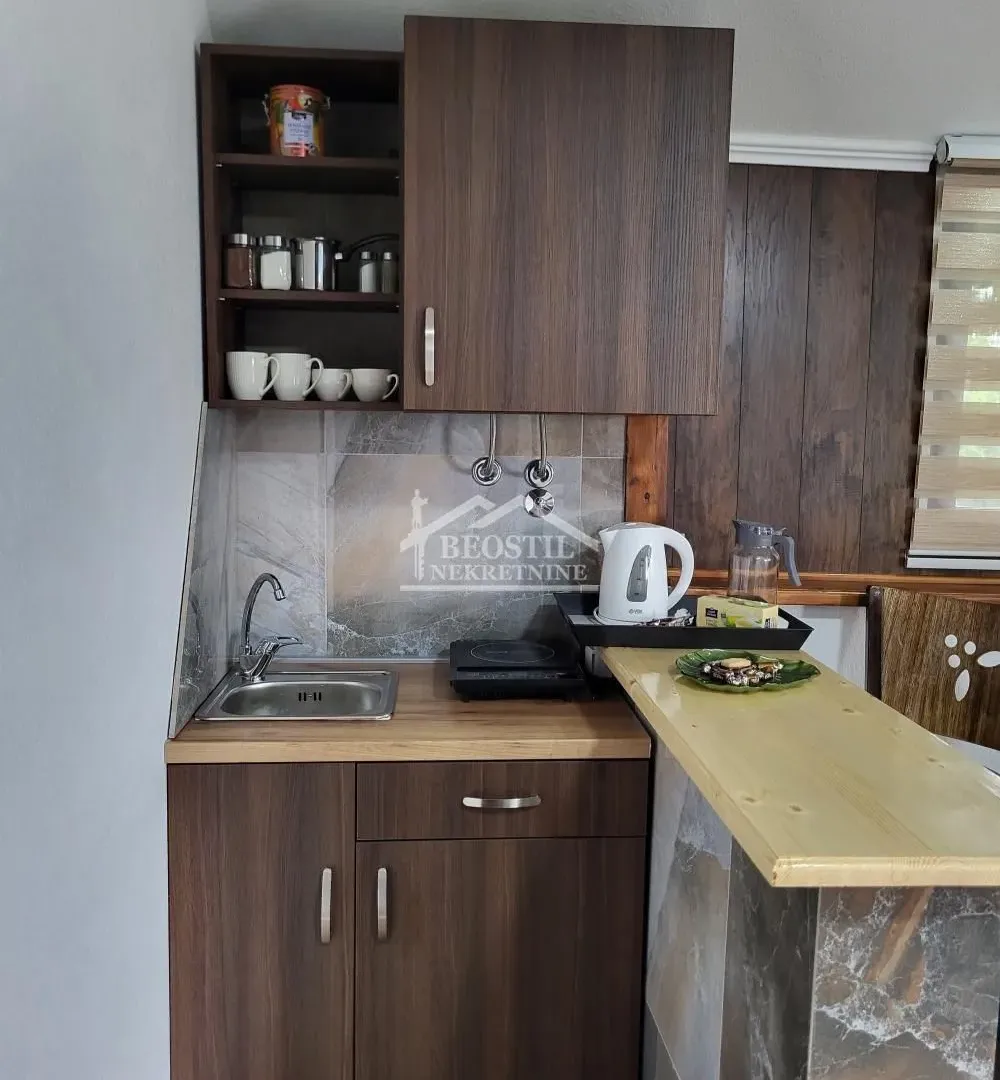 Prodaja, ugostiteljski objekat, 1243m², Lužnice, Kragujevac