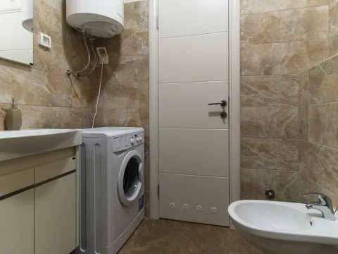 Sale, two bedroom apartment, 84m², Budva, Crna Gora - image 8