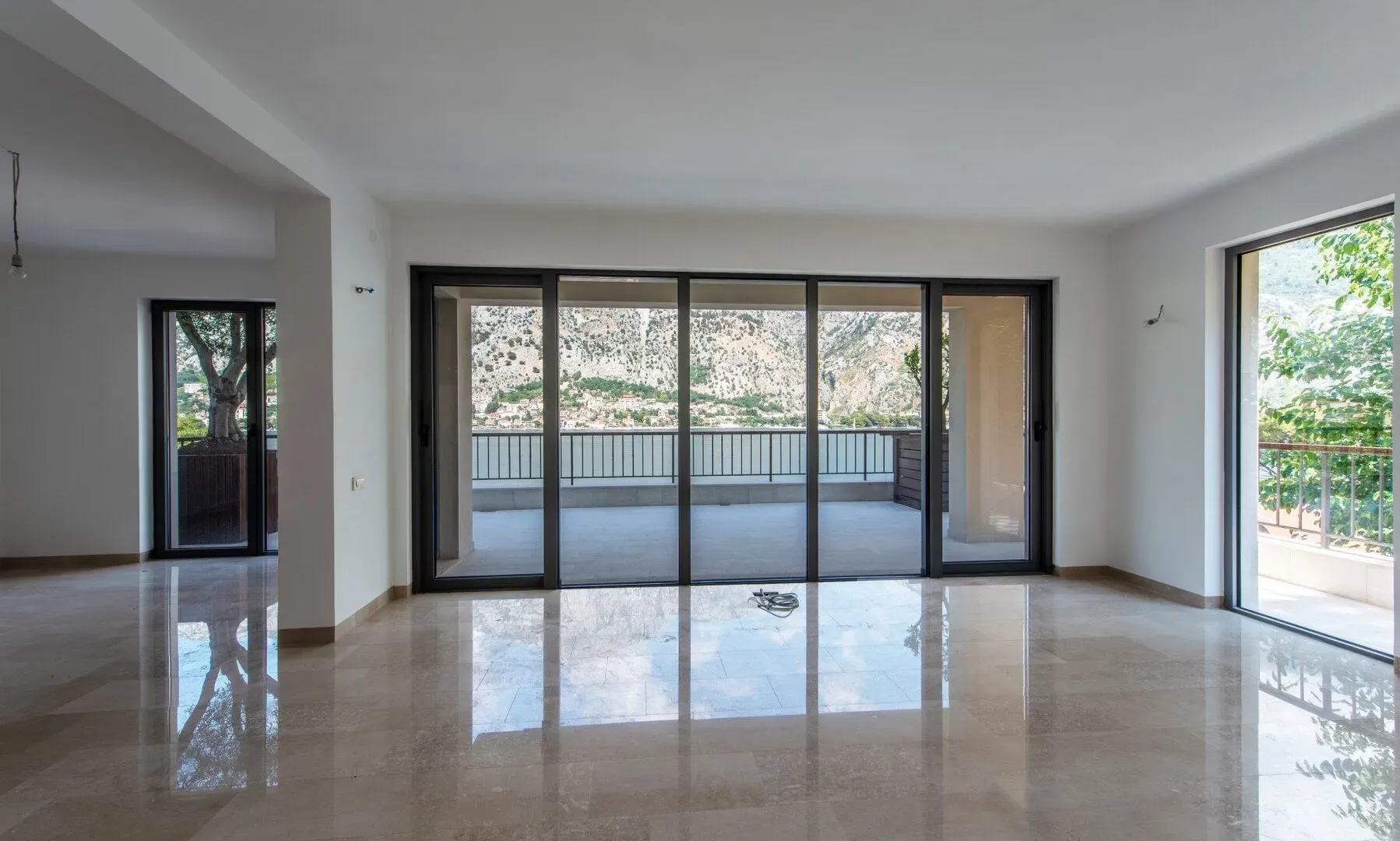 Sale, apartment, 510m², Muo, Kotor