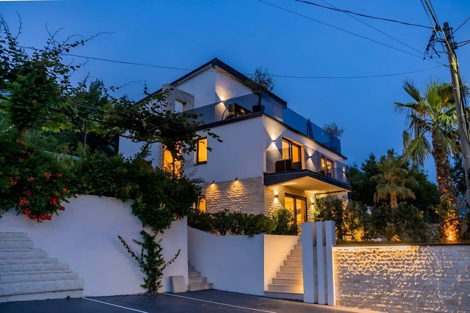 Prodaja, kuća, 293m², Markovići, Budva