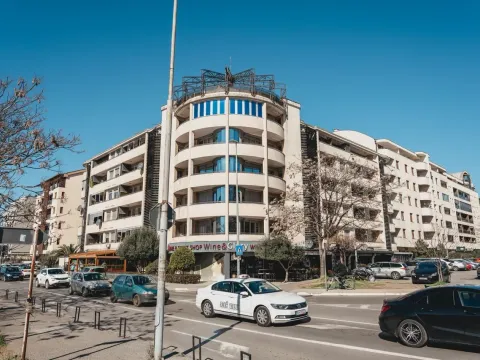 Prodaja, trosoban stan, 127m², Preko Morače, Podgorica