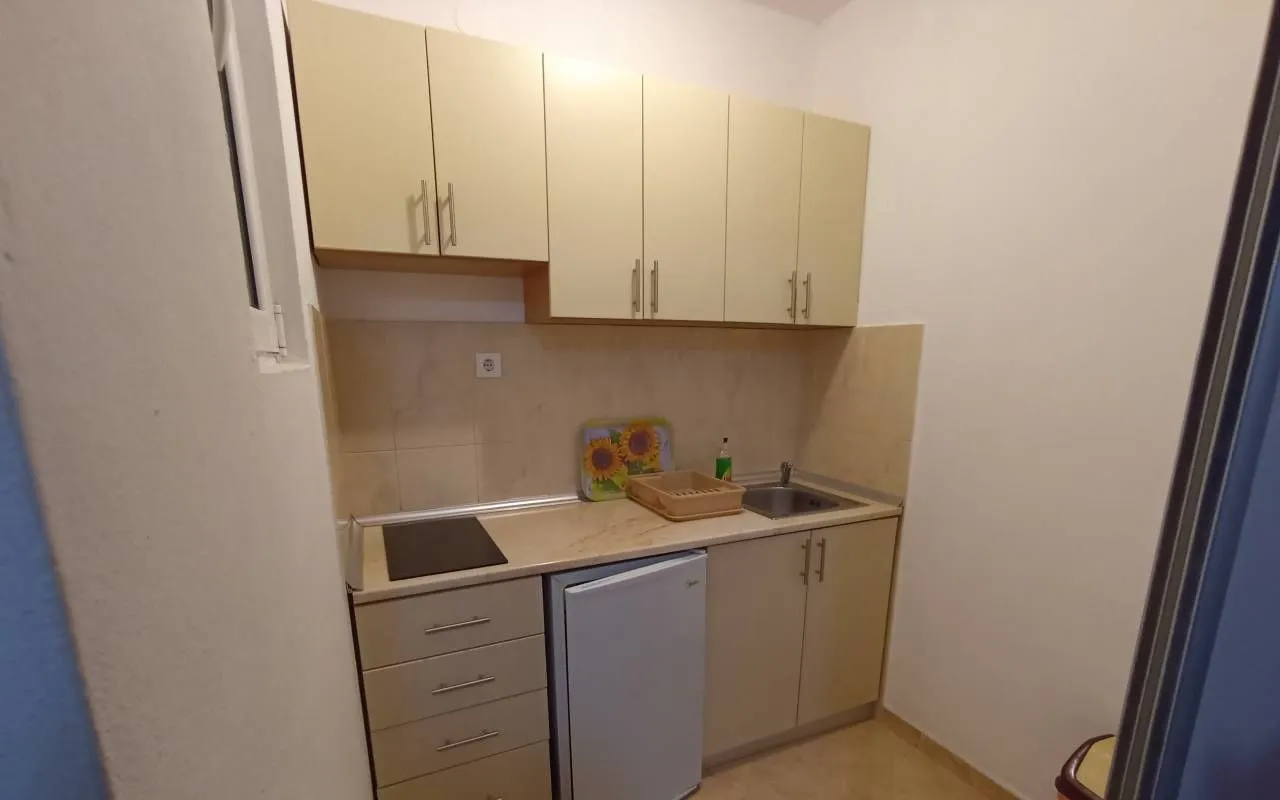 Daily-rent, studio apartment, 20m², Sutomore, Bar