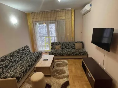Prodaja, jednosoban stan, 44m², Stari Aerodrom, Podgorica