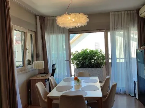 Sale, three bedroom apartment, 114m², Dobrota, Kotor - image 10