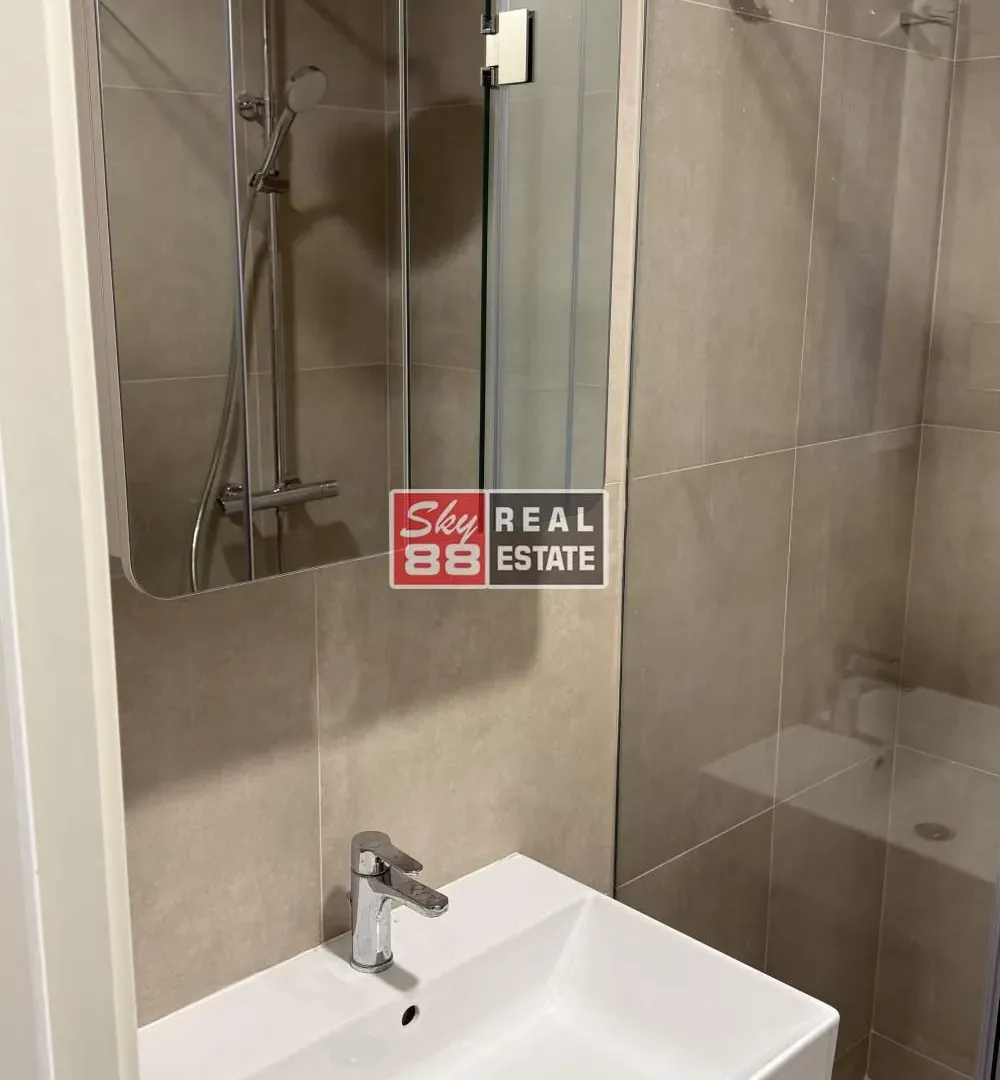 Izdavanje, dvosoban stan, 55m², Lion, Zvezdara Sve Podlokacije