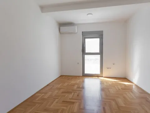 Prodaja, dvosoban stan, 73m², Danilovgrad, Crna Gora - image 10