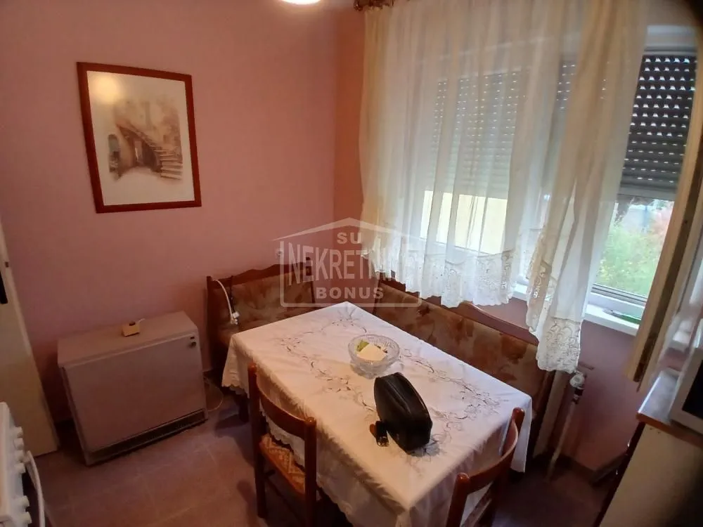 Prodaja, kuća, 180m², Kertvaroš, Subotica