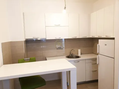 Prodaja, jednosoban stan, 43m², City Kvart, Podgorica - image 10