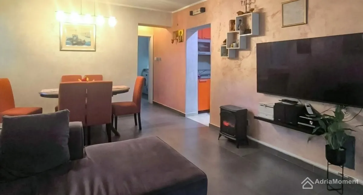 Prodaja, dvosoban stan, 54m², Dobrota, Kotor