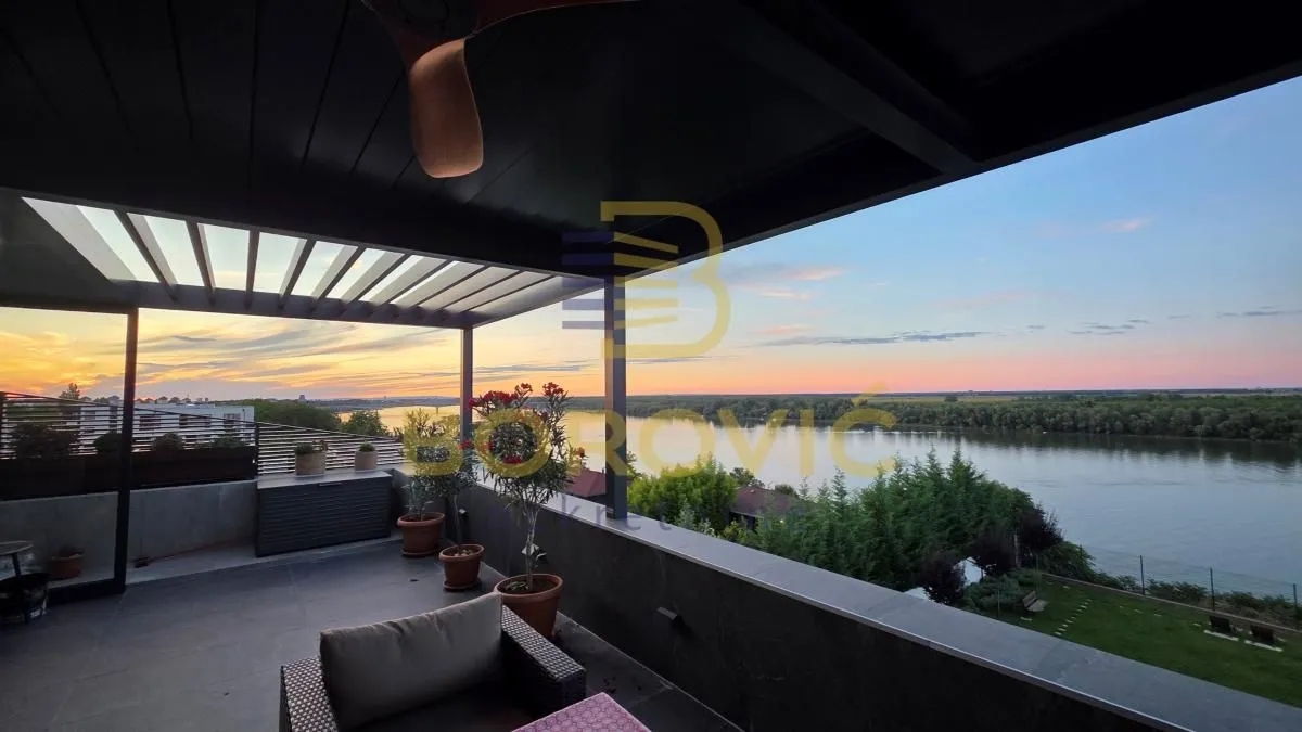 Prodaja, četvorosoban stan, 157m², Zemun Sve Podlokacije, Beograd