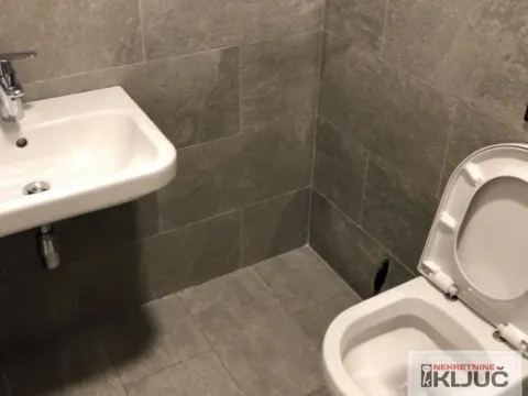 Izdavanje, jednosoban stan, 40m², Centar, Novi Sad - image 10