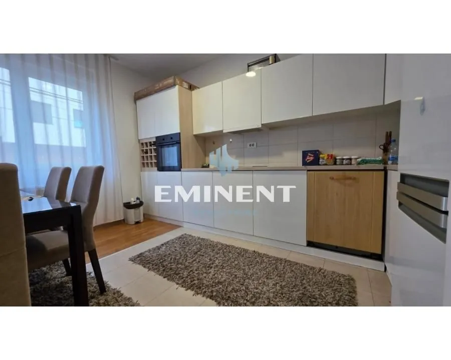 Prodaja, trosoban stan, 74m², Cvetkova Pijaca, Zvezdara Sve Podlokacije