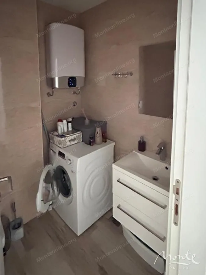 Sale, two bedroom apartment, 83m², Dobre Vode, Bar