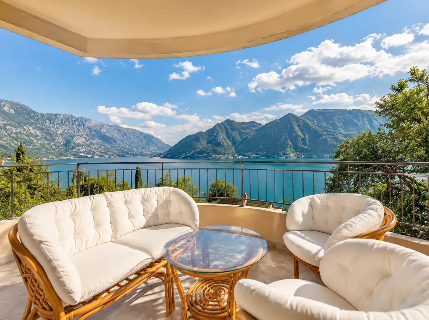 Prodaja, dvosoban stan, 87m², Dražin Vrt, Kotor