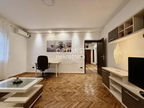 Izdavanje, dvosoban stan, 60m², Botanička Bašta, Palilula Sve Podlokacije - image 3