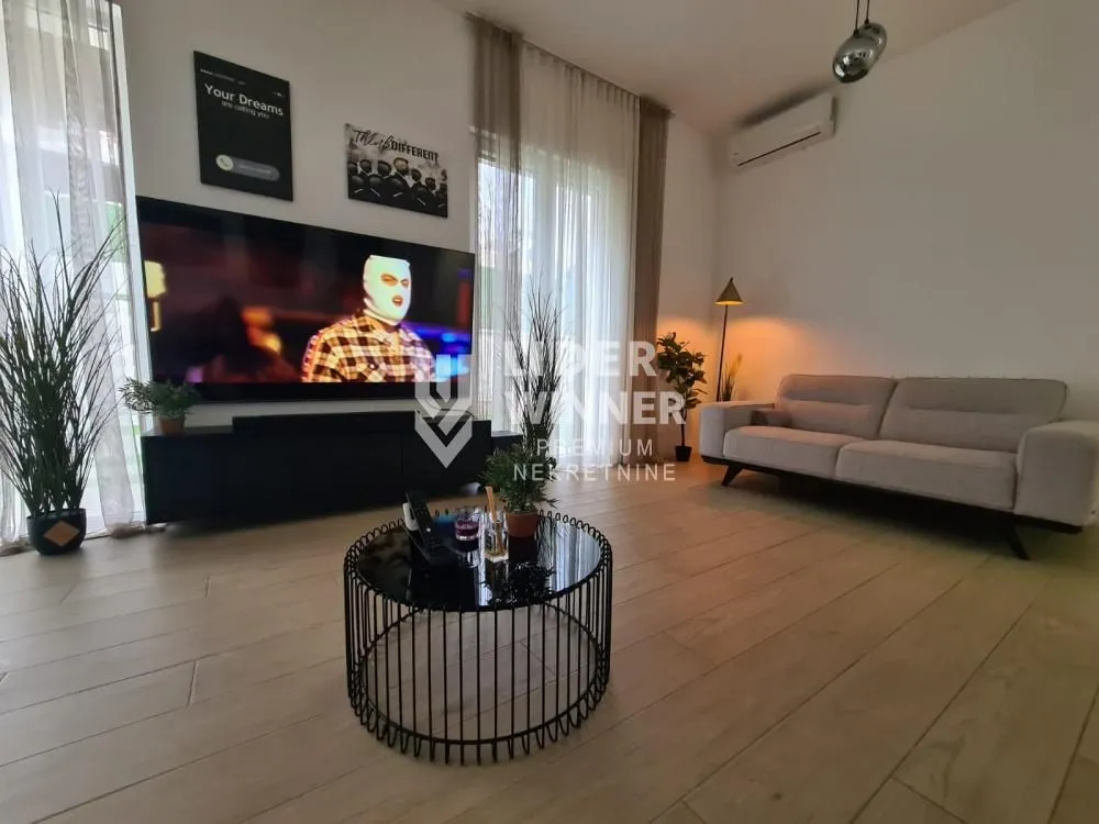 Prodaja, četvorosoban stan, 220m², Savski Venac, Beograd