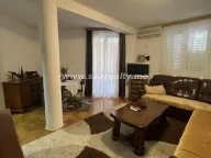 Izdavanje, stan, 53m², Centar, Budva - image 1