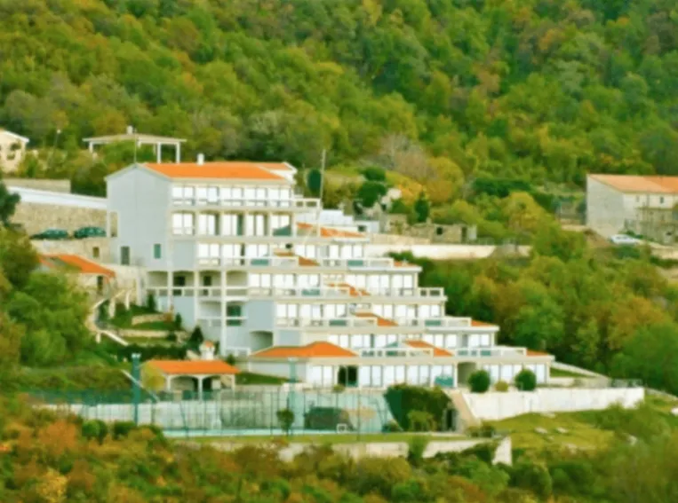 Sale, house, 3200m², Blizikuće, Budva