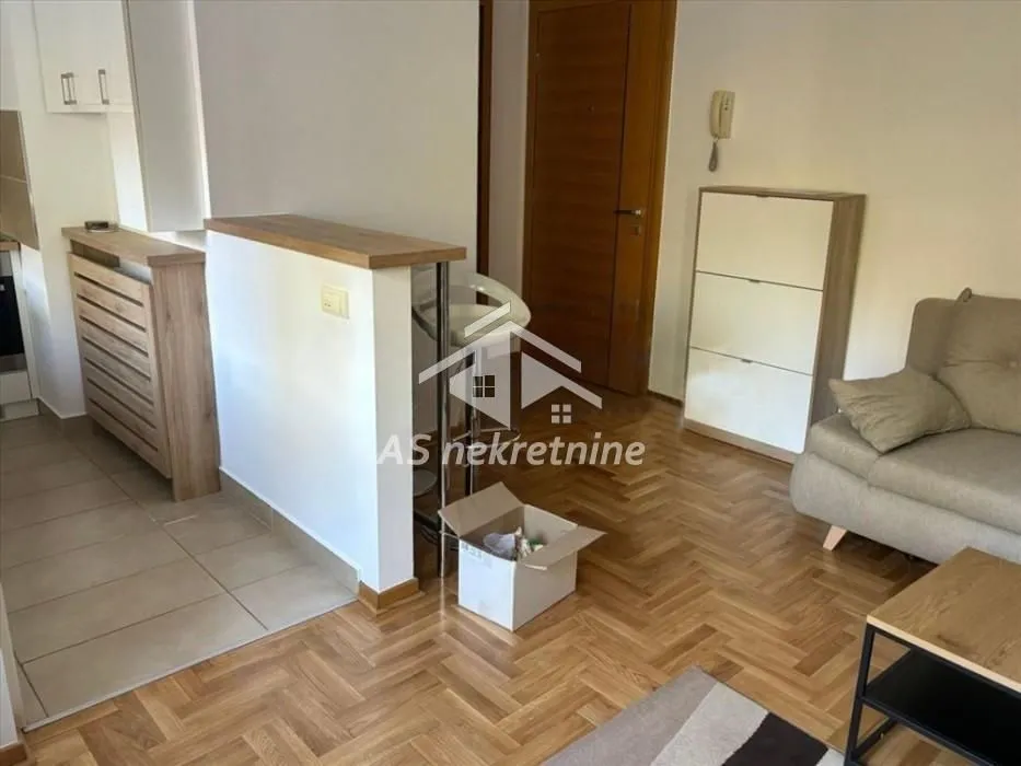 Rent, two bedroom apartment, 40m², Stari Grad, Beograd
