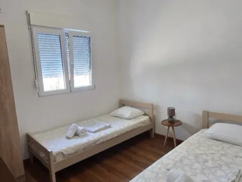 Izdavanje, jednosoban stan, 50m², Ilino, Bar - image 6