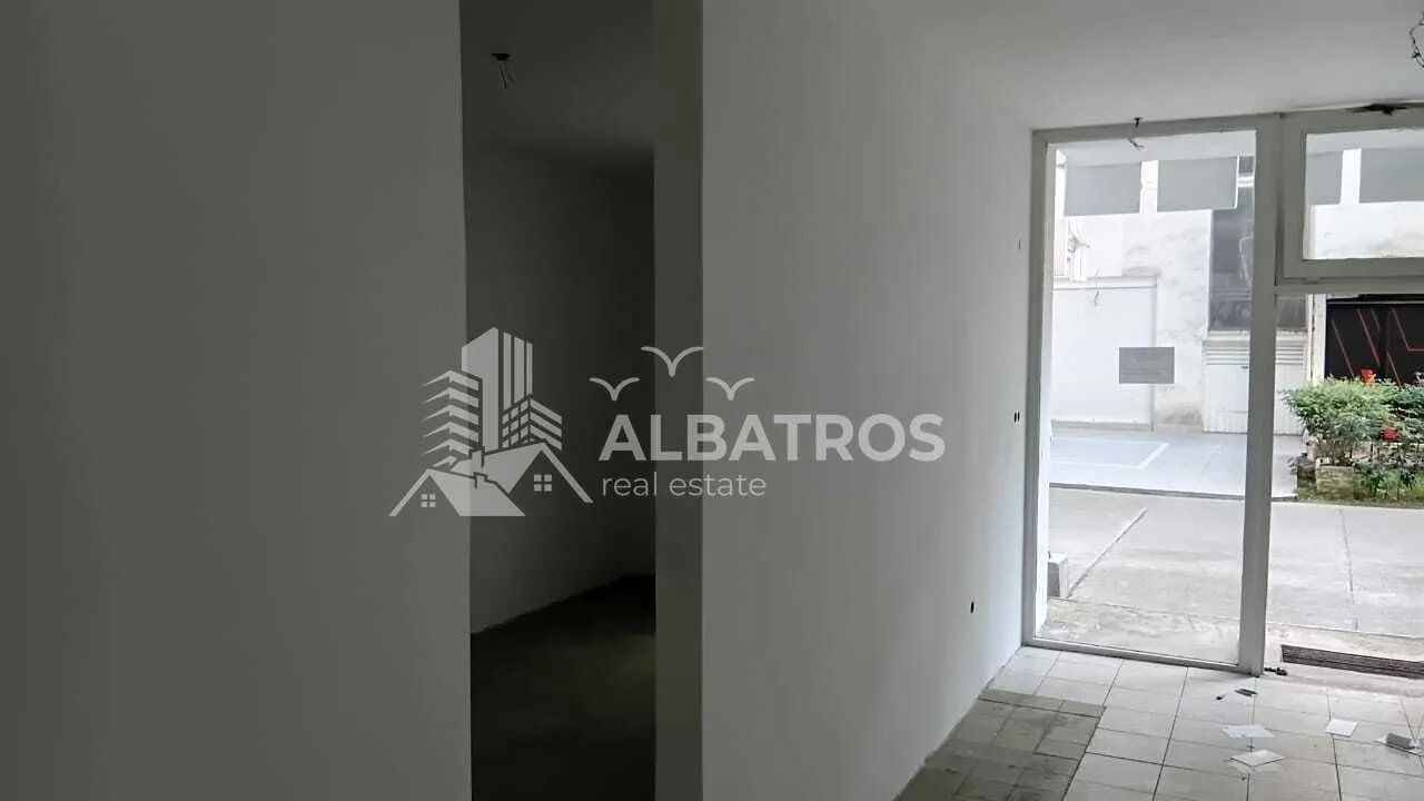 Rent, office space, 52m², Centar, Bar