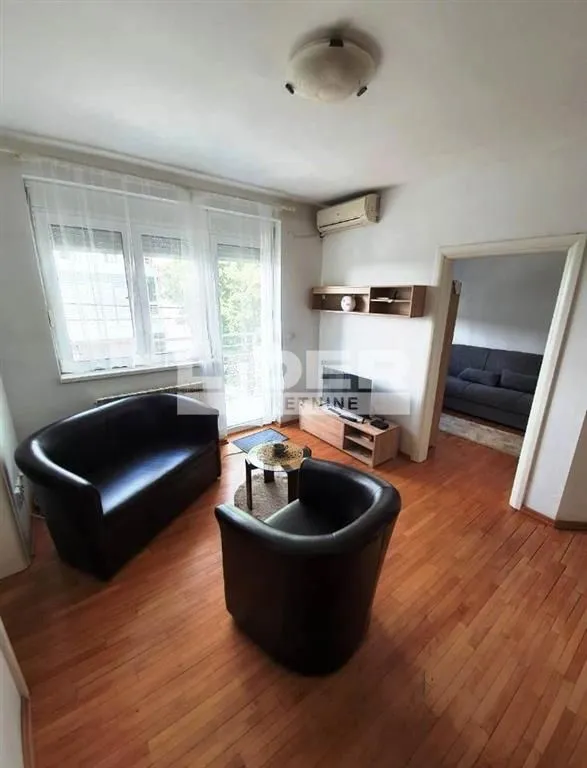 Rent, one bedroom apartment, 43m², Neimar, Vračar Sve Podlokacije