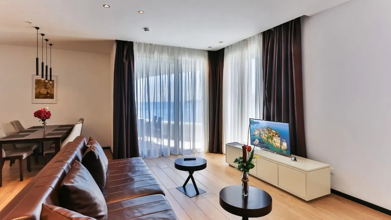 Rent, two bedroom apartment, 110m², Rafailovići, Budva