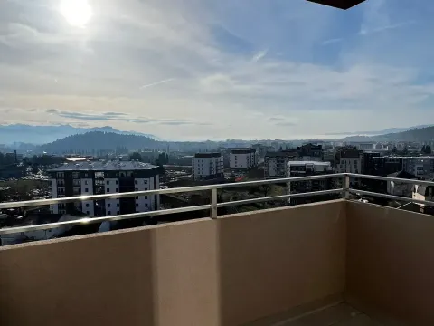 Prodaja, dvosoban stan, 71m², Central Point, Podgorica - image 1