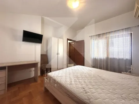 Rent, house, 326m², Stari Aerodrom, Podgorica - image 18