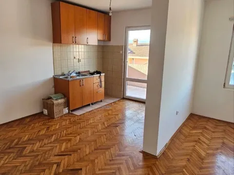 Prodaja, jednosoban stan, 58m², Stari Aerodrom, Podgorica - image 2
