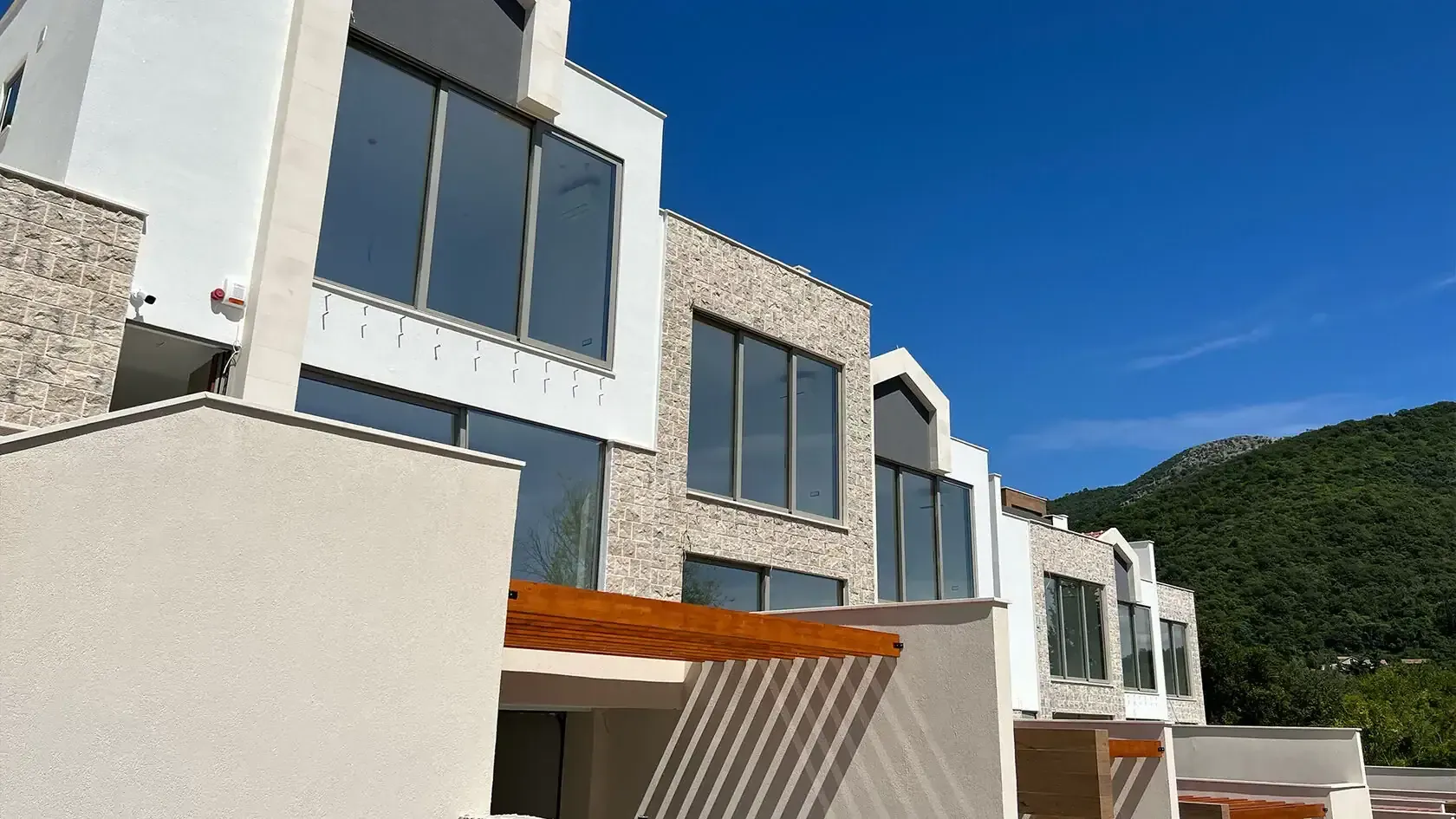 Prodaja, trosoban stan, 246m², Tivat, Crna Gora