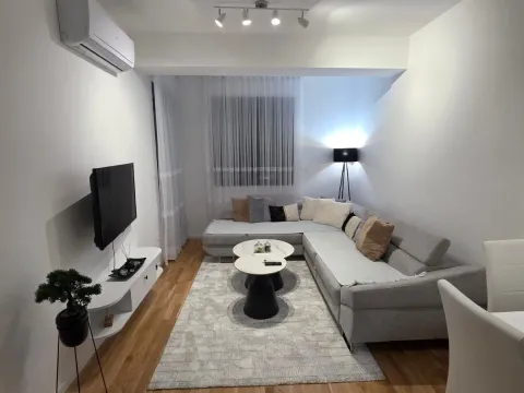 Stan in Stari Aerodrom