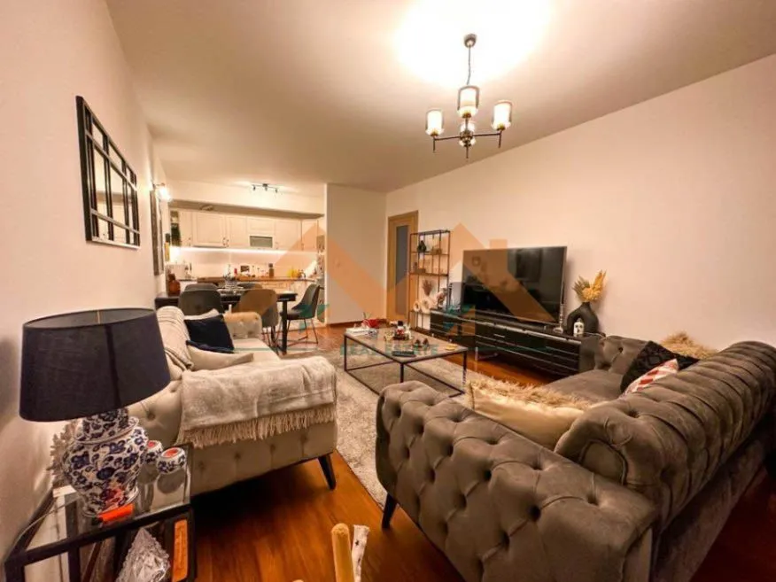 Izdavanje, dvosoban stan, 72m², Master Kvart, Podgorica