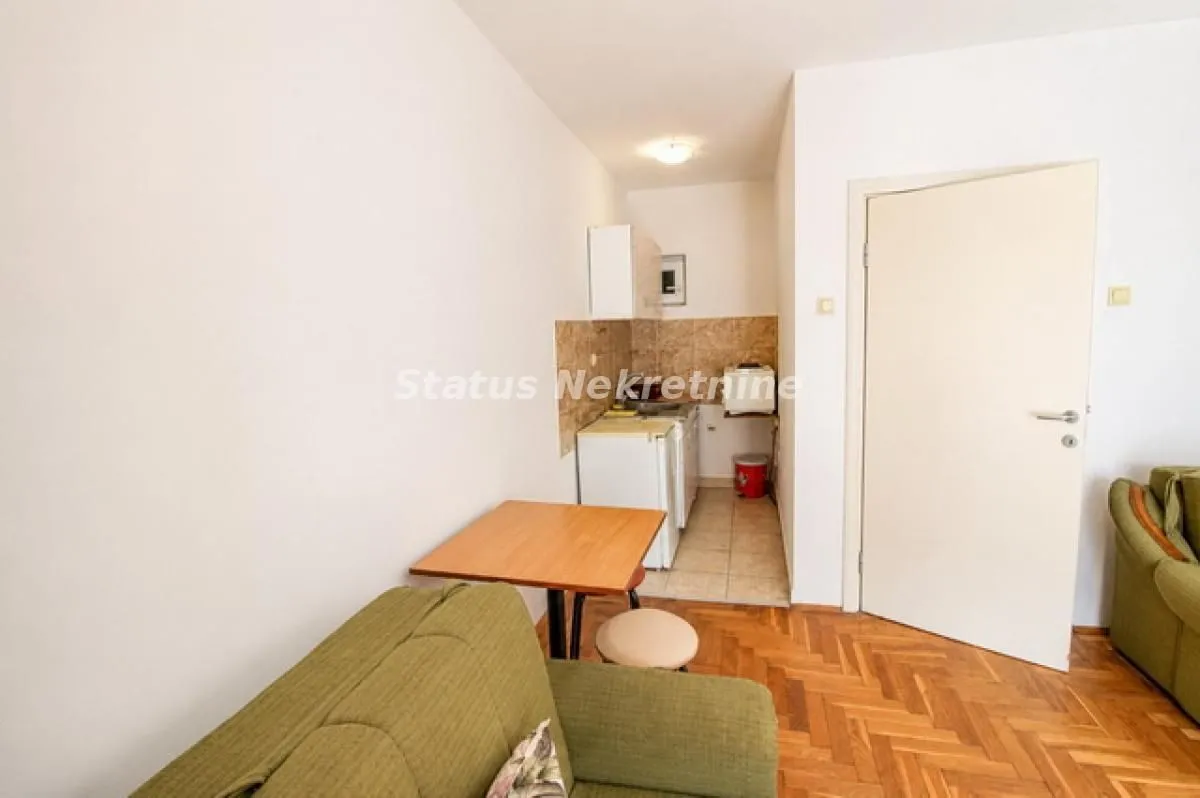 Prodaja, garsonjera, 24m², Bulevar Evrope, Novi Sad Sve Podlokacije