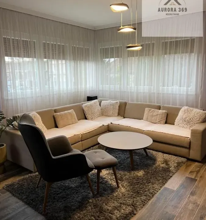 Prodaja, trosoban stan, 91m², Ruma, Srbija