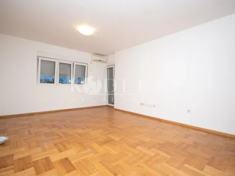 Izdavanje, jednosoban stan, 50m², Pobrežje, Podgorica - image 2