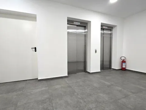 Prodaja, stan, 46m², Stari Aerodrom, Podgorica - image 12