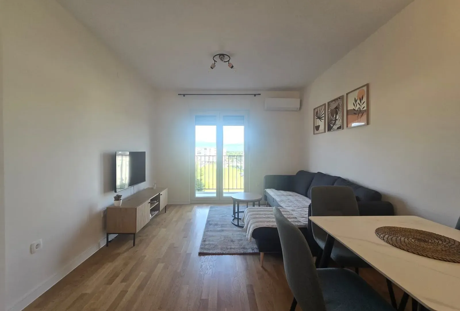 Izdavanje, jednosoban stan, 39m², Pobrežje, Podgorica