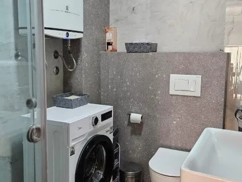 Rent, one bedroom apartment, 52m², Rozino, Budva - image 8